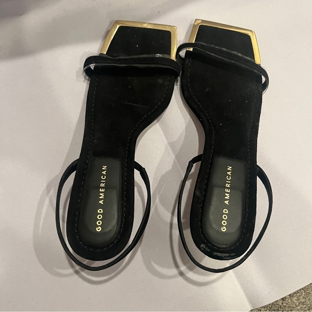 Good American black velvet feel strappy kitten pump gold accent toe size 9 - Picture 1 of 9